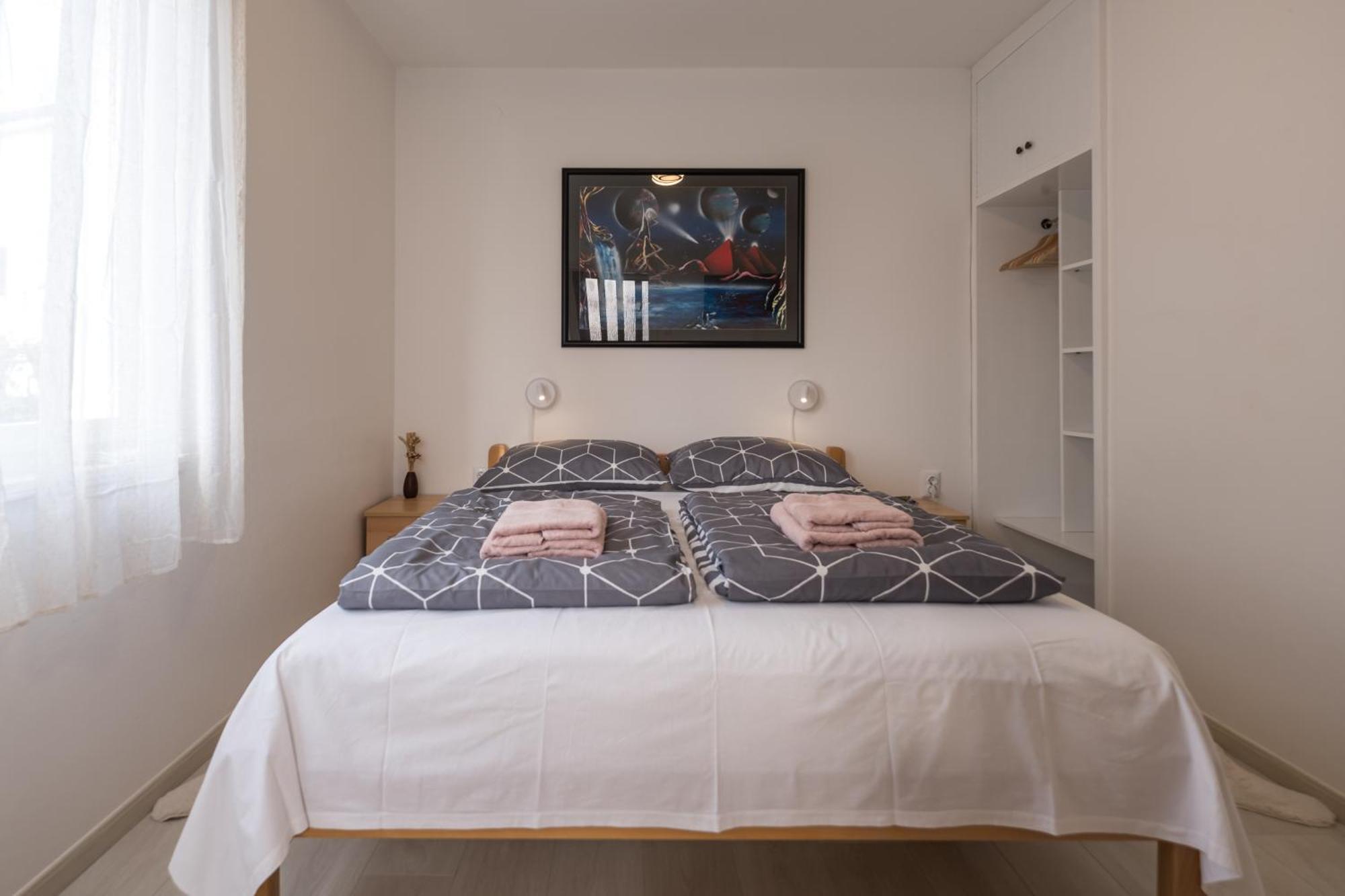 Apartments Lovorik Крк Екстер'єр фото